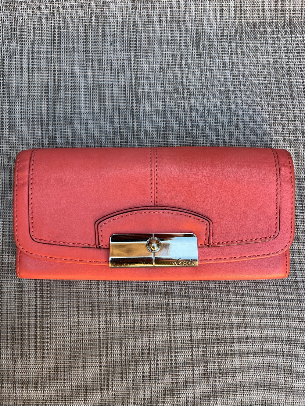 Coach Coral Leather Wallet Y2K